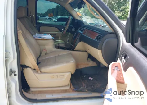 2007 Chevrolet Tahoe Ltz from USA, damaged, VIN 1GNFC13047J291827